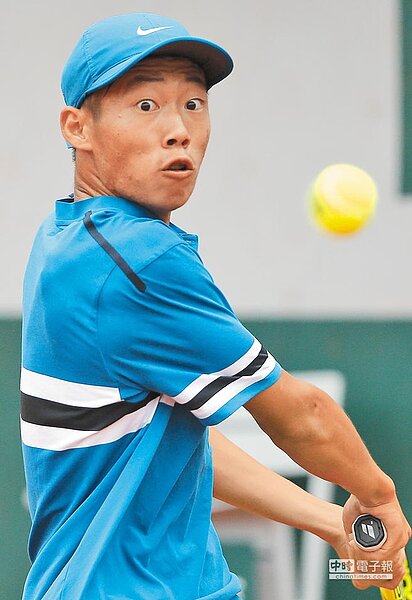 出身夜市攤販家庭的16歲「夜市囝仔」曾俊欣