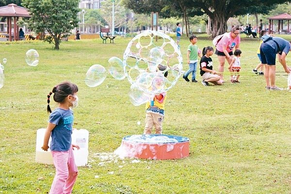 台中市訂出使用公園新標準,計費更「親民」。 圖/台中市新聞局提供
