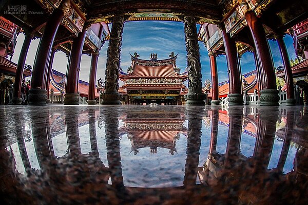 廟會文化。（世界知名攝影師王呈摺提供）