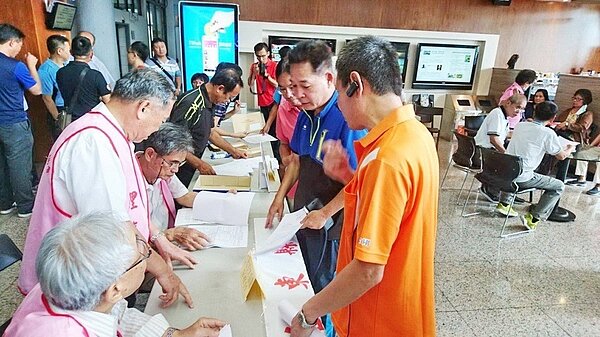 年金改革7月上路　老師退休金月砍2萬2他怨遭背叛