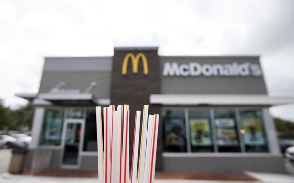 英國麥當勞將以紙吸管取代塑膠吸管