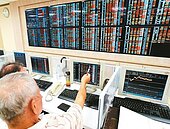 16檔金雞母　股息超誘人