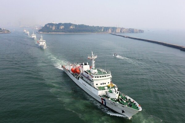 為了維護漁民權益，2013年5月12日海巡署出動台南艦到菲律賓海域護漁。 圖／海巡署提供