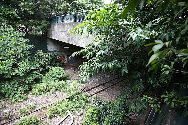 台北市華山公園鐵路地下化出口。記者蘇健忠/攝影