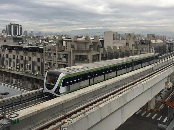 台中捷運綠線今年啟動試運轉，目前密集進行各路線段自動駕駛電聯車的測試中。圖／台中市交通局提供
