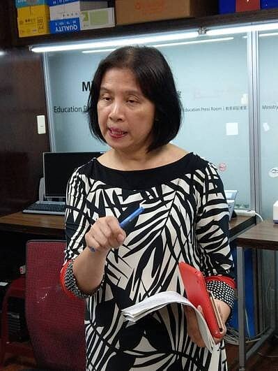 教育部高教司長李彥儀昨指出,大群館的確被文大當成學生宿舍,也獲教育部補助款。 記者張錦弘/攝影