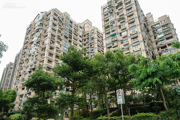 「邊緣人」不適合住大樓?她怨「這件事」浪費生命 果斷奔逃鄉下 內湖區金湖路與星雲街房市情境。(好房網News記者張聖奕/攝影)