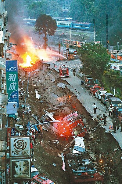 高雄地院判決認定高雄氣爆市府責任最重，當初委由市府求償的三千多位災民，因代位求償及請求權時效已過，無法向市府求償。 圖／聯合報系資料照片