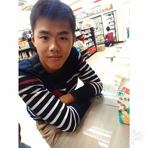 傘兵秦良丰因跳傘意外墜地,經40天的治療,童綜合醫院階段性治療任務完成,明天將轉送到台北三軍總醫院,進行後續治療與復健。圖/擷取自秦良丰臉書