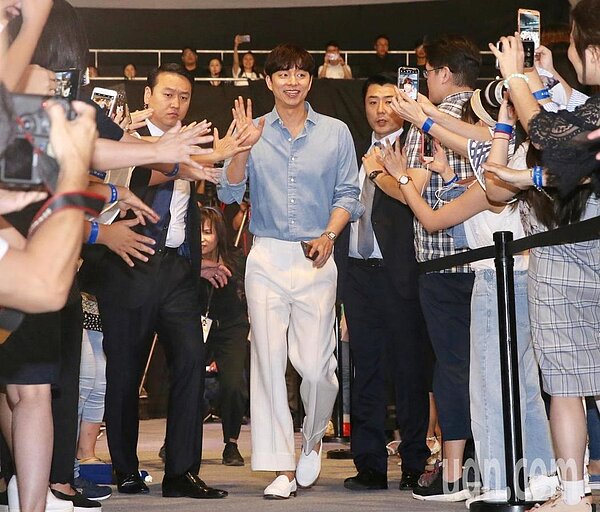 孔劉今出席代言活動。記者林伯東/攝影