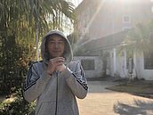 李李仁嚇到叫老婆　蝙蝠闖住家這樣做