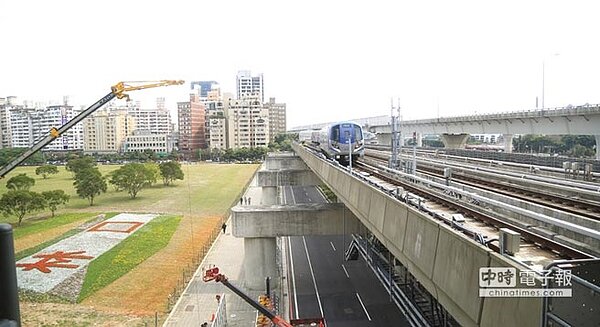 行庫透露,近來新北、桃園因機場捷運而炒過一波題材的預售屋「利多出盡」,加上人潮移入不如預期,價格重跌。圖/本報資料照片