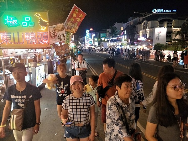 墾丁大街夜市。 聯合報系資料照/記者潘欣中攝影