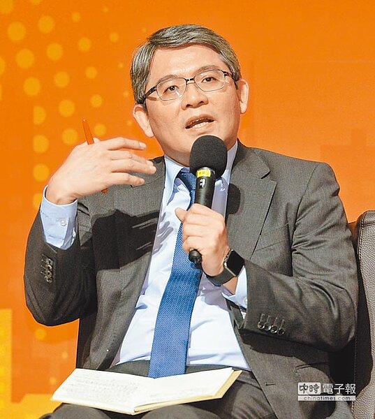 內政部次長花敬群