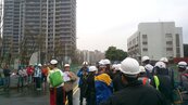 影╱昨天突解約　下游包商圍大同公司土城工地抗議
