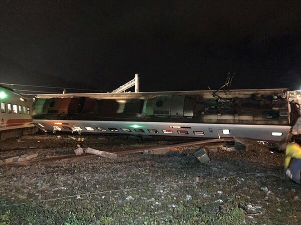 普悠瑪翻車。圖／台鐵提供