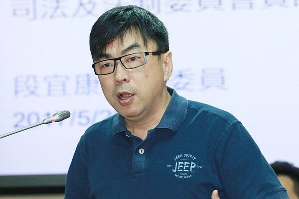 國民黨高市長候選人韓國瑜任北農總經理期間,民進黨立委段宜康多次抨擊。 圖/聯合報系資料照片