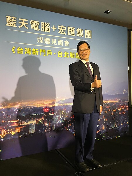 藍天群光集團董座暨宏匯集團董事長許崑泰。 記者謝艾莉/攝影