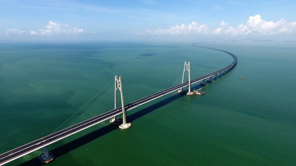 跨越香港、澳門、珠海三地、長達55公里的「港珠澳大橋」即將通車。 記者陳秋萍／攝影