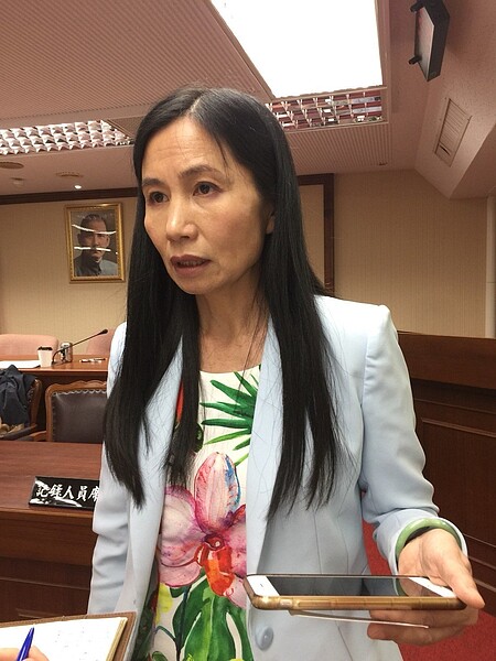 食藥署長吳秀梅今於立院力拚醫材專法過關。記者陳雨鑫/攝影