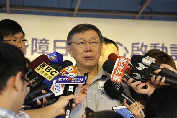 台北市長柯文哲出席社會局活動被問到對於社會住宅政策的看法。記者魏莨伊／攝影 