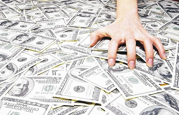 瑞士銀行最新報告指出,2017年全球億萬富豪總數2,158人中,35位是台灣人。 本報系資料庫