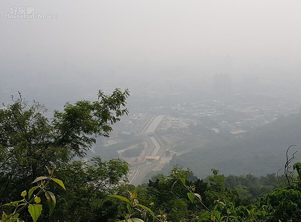 鳳山空氣遭透了。(網友提供)