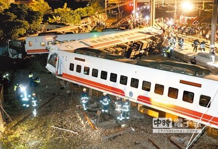 台鐵普悠瑪日前出軌翻覆，造成18人死亡。（本報資料照片） 