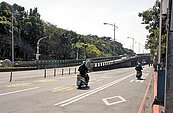 中山北路、通河街口　機車道卡卡