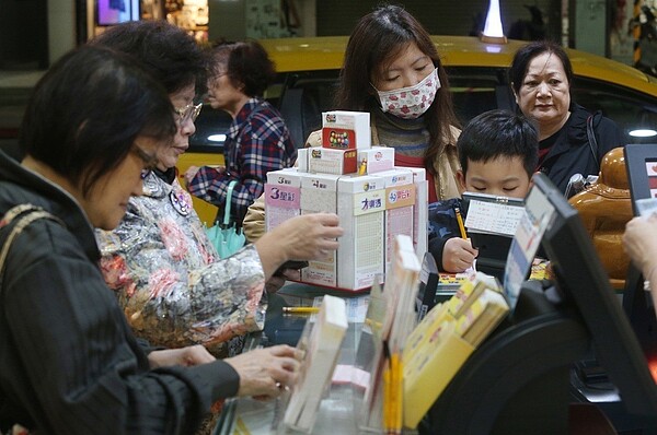 今晚開獎的威力彩頭獎累積金額上看16.1億元。本報資料照片