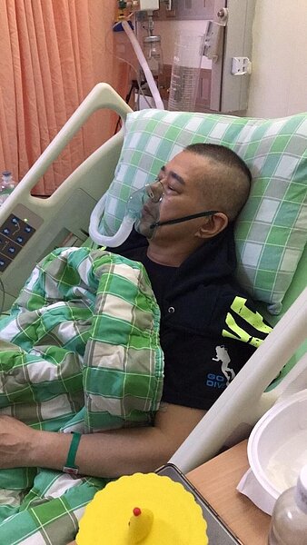 安迪正在加護病房裡跟死神拔河。圖／阿娥提供