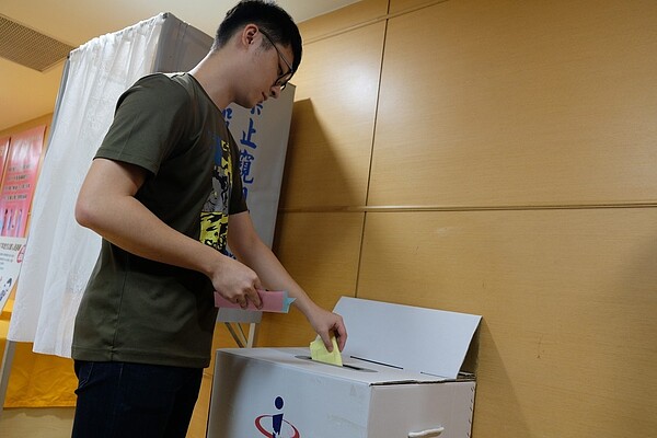 這次年滿18歲即獲得公投資格,新北市年滿18歲、未滿20歲的公投首投族為11萬1391人。記者張曼蘋/攝影