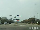 競選看板爭卡位　南科貫徹10年來園內「零選舉」鐵律