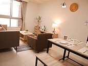 興隆公宅家具也用租的　每月999元起這種房最划算