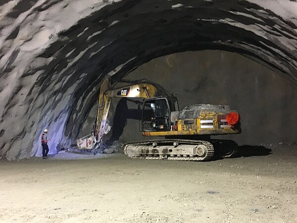 位於花蓮境內的「仁水隧道」,歷經1千多個開挖日子,今天舉辦貫通典禮。記者徐庭揚/攝影