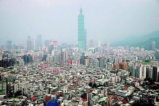 中央銀行對後續房市發展持觀望態度,業者也對明年房市展望保守。 圖/聯合報系資料照片