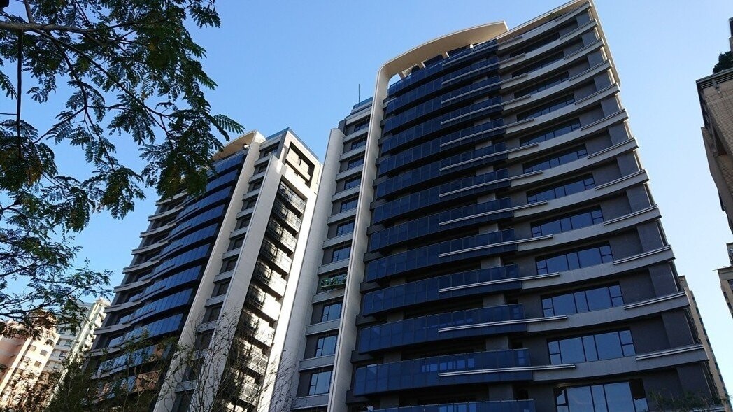 冠德建設總經理洪錦欽今日法說會上表示,總銷200億元的「冠德信義」豪宅案已有銷售,全案正式「開胡了」,不過銷售戶數依照實價登錄公告為主。陳美玲/攝影