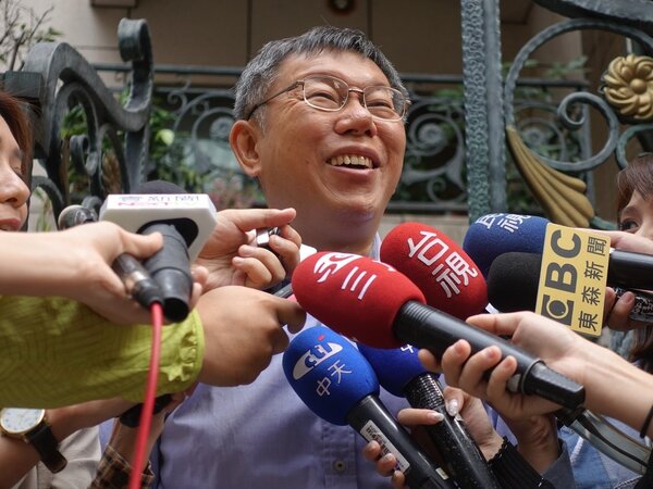 對於這次選舉結果，台北市長柯文哲直言，以自己沒有被「韓流」滅頂就已經很厲害了。記者邱瓊玉／攝影 