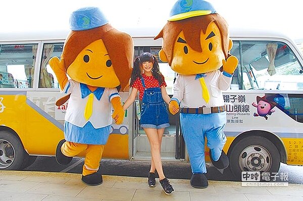 台灣好行針對自由行熱門景點,設立多條路線。(觀光局提供)