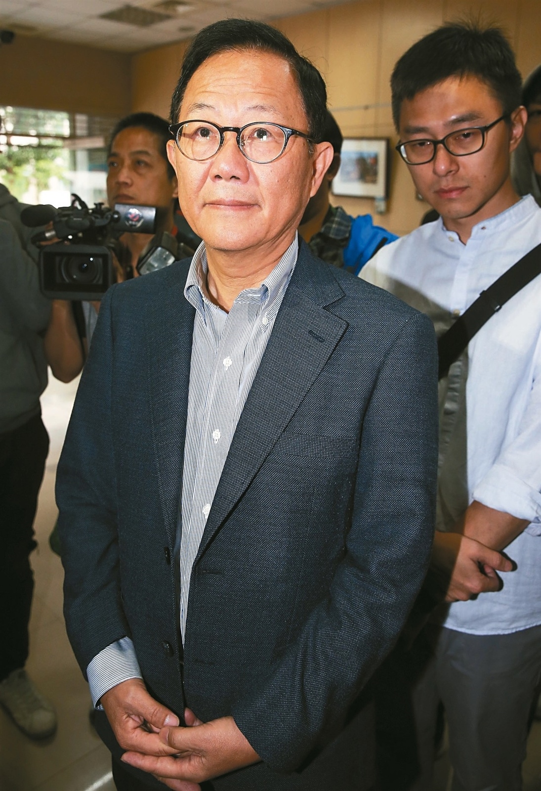 國民黨台北市長候選人丁守中以3254票輸給現任市長柯文哲，他聲請重新計票