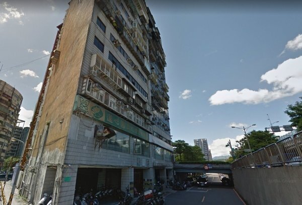 台北市中山區錦新大樓的凶宅背景。（圖翻攝自Google Map）
