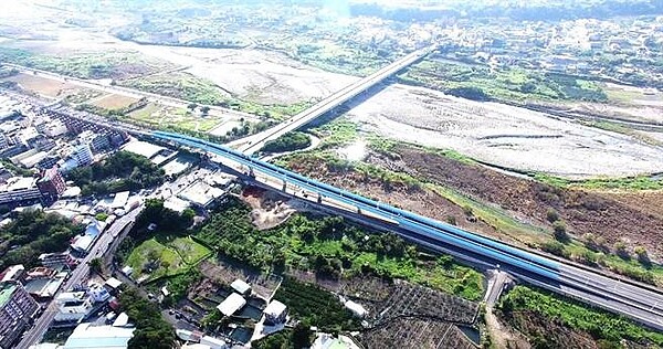 東豐快速道路坐落東勢段第4、5標興建工程，全長約2.22公里已如期完工。（圖／台中市府提供）
