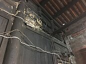 私有古蹟艋舺洪氏祖厝屋況差　北市勒令緊急修復