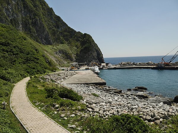 基隆市長林右昌上午登基隆嶼視察,他說,開放登島時間原則上以九月底為目標。記者吳淑君/攝影