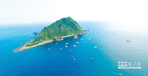 基隆嶼擁有絕佳的山海美景,島上還有豐富生態,但因2014年遭到颱風襲擊後,封島近4年。(張穎齊攝)