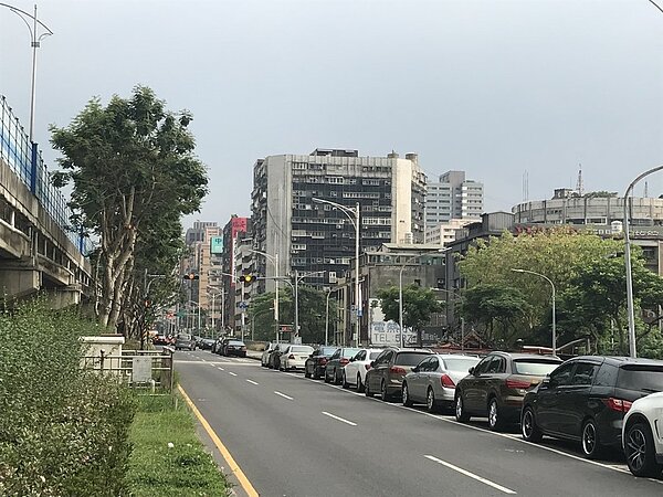 錦新大樓 記者游智文/攝影