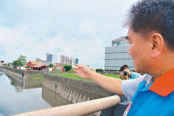 內政部前部長李鴻源直言，治水觀念要改變。 記者吳淑玲／攝影