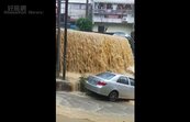 影／豪雨炸不停！基隆人網上報平安　「黃瀑布」衝民宅
