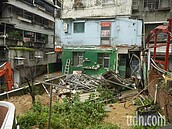 雨炸基隆屋淹水地下陷　林右昌：雨量可擠進歷史前十