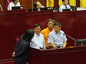 市場改建坪數還是答不出　柯文哲嗆：我不是當工頭的